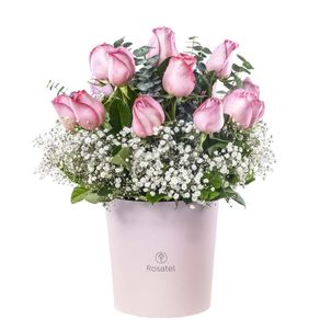 Sombrerera Rosada Grande con 15 Rosas y Flores