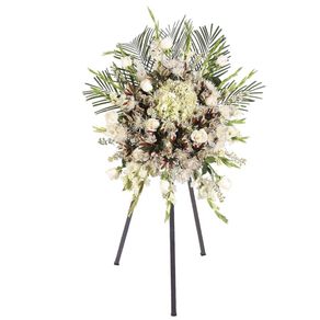 lagrima-con-tripode-12-rosas-crema-y-flores-variadas