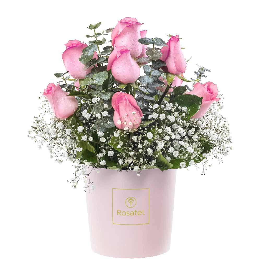 Sombrerera Rosada Mediana con 10 Rosas y Flores