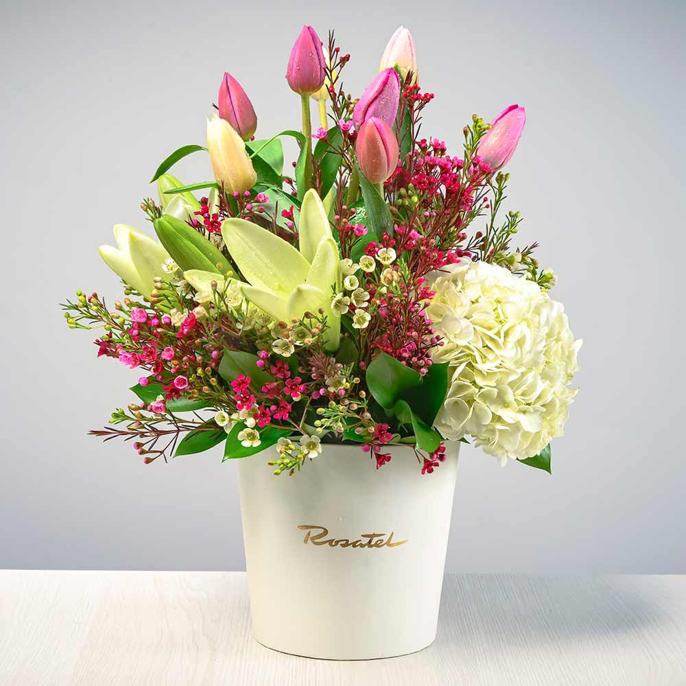 Sombrerera Crema Mediana Ternura de Tulipanes y Flores