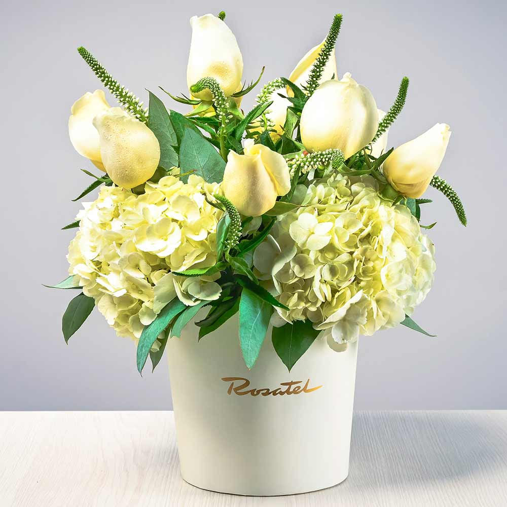 Arreglo Pureza Rosas y Flores