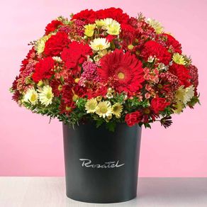 sombrerera-negra-grande-con-flores-rojas