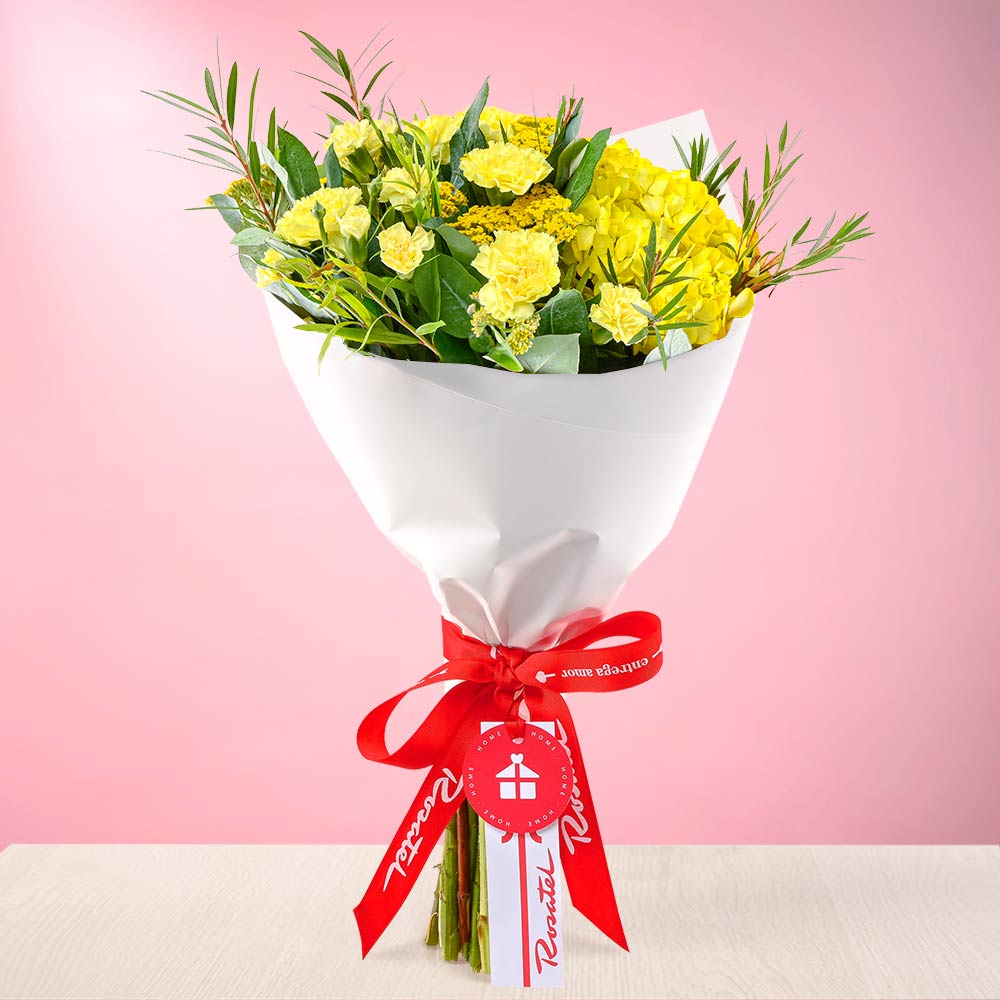 Ramo Premium con Claveles y Flores Amarillas