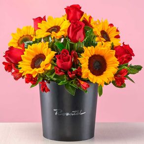 Sombrerera-con-Rosas-y-Girasoles