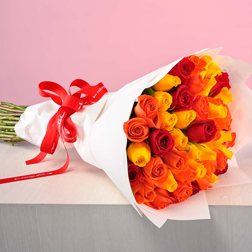 Ramo Energía y Pasión con 50 Rosas