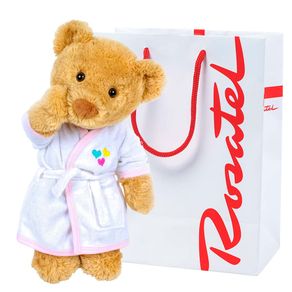 huguette-en-bata-corazones-en-bolsa