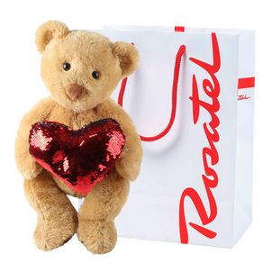 hugo-con-corazon-brillante-en-bolsa