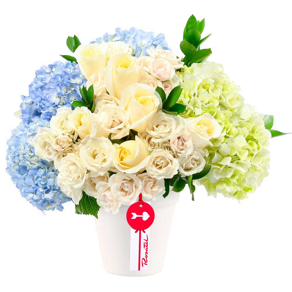 Arreglo con Flores Variadas