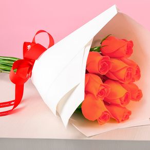 ramo-con-12-rosas-naranjas