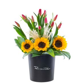 sombrerera-negra-grande-con-12-tulipanes-rojos-y-girasoles-rosatel