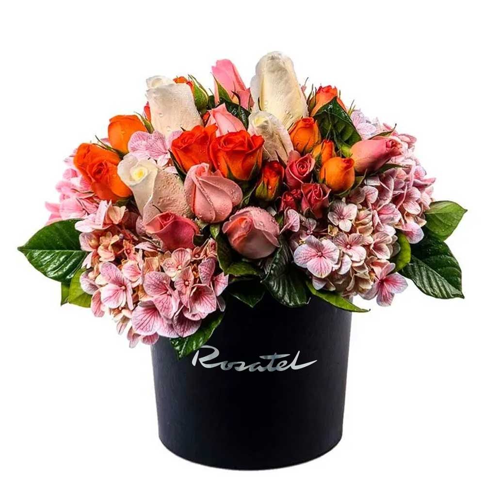 Sombrerera Negra Mediana con Rosas y Mini Rosas