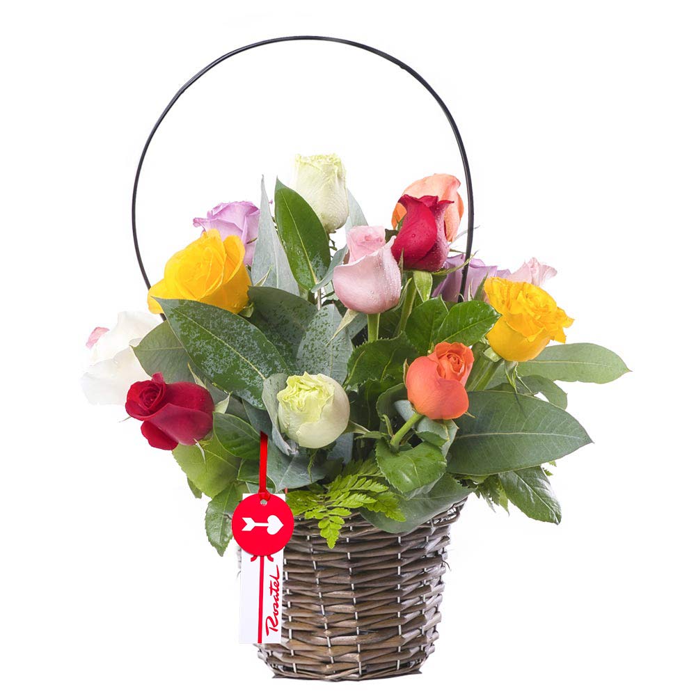 Canasta con 15 Rosas Variadas