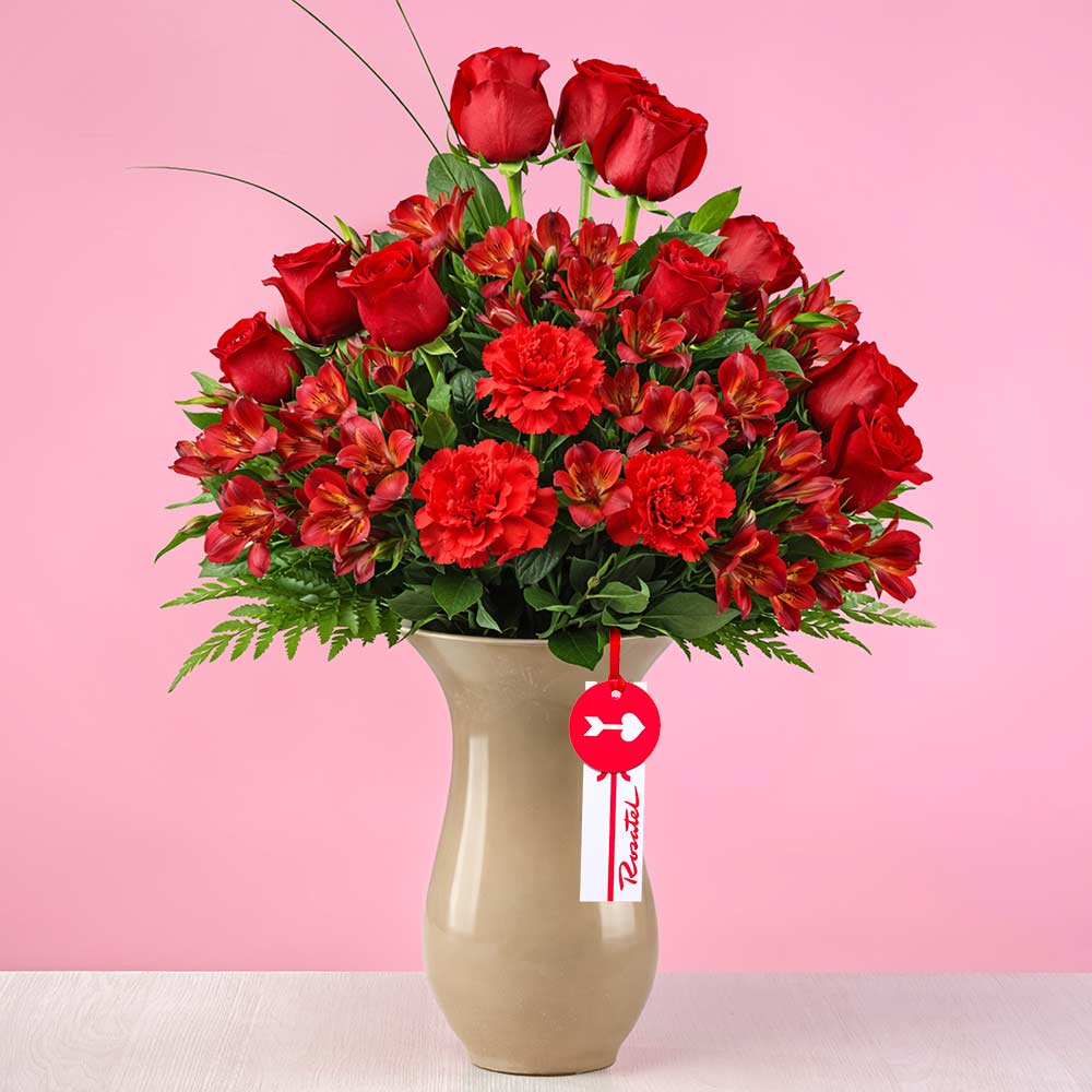 Florero con Rosas Rojas y Flores