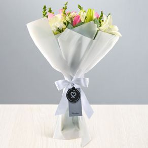 Ramo Fúnebre con Rosas Rosadas y Liliums