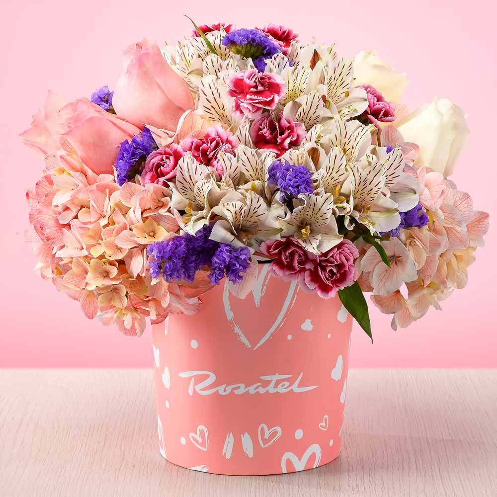 Sombrerera Rosada Corazones con Rosas y Flores